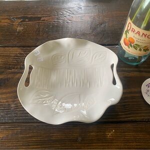 New Hilborn Canada cream pottery platter with handles leaf print scallop edge